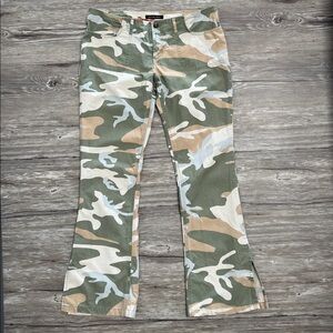 Vintage Y2K Abercrombie & Fitch Low Rise Camouflage Pant